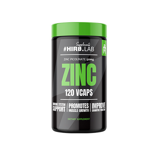 کپسول زینک هیرولب 120 عدد HIRO.LAB Zinc 1 Produkt przebadany - sprawdź Cynk w wysoko przyswajalnej formie PIKOLINIANU CYNKU Wspiera prawidłowe funkcjonowanie układu odpornościowego Standaryzowana formuła składnika aktywnego od SABINSA Stymuluje wzrost oraz odpowiednią pracę układu mięśniowego Wspiera aktywność funkcji poznawczych, wspierając działanie mózgu Pomaga uregulować poziom testosteronu u mężczyzn Wysoka dawka, aż 50 mg w jednej kapsułce! CYNK najważniejsze cechy Cynk jako wielozadaniowy pierwiastek wspierający Twój organizm! Cynk od Hiro.Lab to suplement diety w postaci wegańskich kapsułek w najlepiej przyswajalnej formule Pikolinianu Cynku, która cechuje się najlepszą wchłanialnością oraz działaniem nie obciążającym żołądka. To sprawia, że bez wątpienia jest jedną z najpopularniejszych postaci cynku stosowanych w diecie. Stanowisko pracy Cynku w organizmie, można porównać do stanowiska świetnego trenera personalnego, którego rolą jest zaplanowanie idealnego dla danej osoby planu treningowego, rozpisanie odpowiednio zbilansowanej diety oraz przekazywanie ciągłej solidnej dawki motywacji. Dzięki współpracy z zespołem naukowców z Sabinsa, cynk w suplemencie Hiro.Lab jest w formie wysokojakościowego standaryzowanego składnika aktywnego, którego skuteczne działanie doświadczysz w każdej porcji. Teraz Ty zaufaj temu wyjątkowemu suplementowi diety i wesprzyj swój organizm w wielu ważnych procesach niezbędnych do codziennego funkcjonowania! HIRO.LAB Zinc - 120 tabs EGG Cynk w roli regeneratora dla sportowców Cynk jest obecny we wszystkich tkankach ludzkiego organizmu, a jego największa zawartość, bo od 85 do 90%, znajduje się w kościach oraz tkance mięśniowej. Dzięki swoim dobroczynnym właściwościom Cynk dynamizuje syntezę białek, które natomiast odpowiadają za budowę tkanki mięśniowej. Substancja ta wspiera także procesy regeneracyjne po intensywnym wysiłku fizycznym oraz zmniejsza związane z tym dolegliwości, między innymi bóle mięśni czy tak zwane zakwasy. Hiro.Lab Zinc wspiera także prawidłowe funkcjonowanie hormonów steroidowych, regulujących reorganizacje węglowodanów, białek i tłuszczów. Jednocześnie dzięki temu procesowi Cynk bierze udział w przemianach energetycznych, co pozwali mu na dostarczenie paliwa rakietowego do Twoich mięśni. Jeżeli wpuścisz do swojego organizmu Hiro.Lab Cynk, Twoje muskuły staną się bardziej wypoczęte, silniejsze oraz większe! Zinc wspiera również procesy mineralizacji kości, dzięki temu są one mocniejsze i bardziej odporne na wszelkiego rodzaju urazy oraz pęknięcia i złamania. Cynk na regeneracje Dodatkowe wparcie dla mózgu, jednego z ważniejszych „mięśni” naszego organizmu W mózgu zmagazynowana jest największa ilość jonów Cynku, ponieważ jest on wykorzystywany do zapewnienia prawidłowego przewodnictwa nerwowego oraz aktywności funkcji rozpoznawczych. Doskonałym zobrazowaniem tego procesu jest przekazanie za pośrednictwem neuronów impulsu płynącego od naszego mózgu wprost do odpowiedniego miejsca naszego ciała, tak aby ten miał możliwość szybkiego zareagowania, przykładem tutaj jest inteligentny system odczuwanie bólu. Kolejnym zadaniem tego pierwiastka w naszym motorze napędowym, którym jest mózg, to oddziaływanie na centralny układ nerwowy i zwiększanie jego odporność na stres. Bardzo ważną wartością cynku jest także wzmocnienie pamięci i wspieranie koncentracji, co mobilizuje tym samym naszą odporność na rozproszenia i odciągacze uwagi, których w dzisiejszych czasach jest mnóstwo. Dzięki suplementowi diety od marki Hiro.Lab w postaci cynku, Twój mózg zaraz po najważniejszej formie regeneracji, jakim jest nocna i odpowiednia dawka snu, zacznie w trybie natychmiastowym działać na najwyższych obrotach. Cynk na pamięć Cynk na pierwszej linii frontu przy problemach z testosteronem Niski poziom testosteronu jest bardzo często związany z niedoborem cynku. Liczne badania wykazały, że dodanie cynku do diety zwiększa poziom hormonu przysadki mózgowej, który stymuluje produkcję testosteronu. Dlatego też gdy u mężczyzn dochodzi do pierwszych problemów z niskim poziomem tego męskiego androgenu w pierwszej kolejności zaleca się naturalną suplementacje cynkiem. Świetnym uzupełnieniem będzie dołożenie dawki MG + B6 od Hiro.Lab, ponieważ magnez w doskonałej synergii z cynkiem potęguje wytwarzanie testosteronu. Cynk jest także bardzo ważny dla męskiej płodności, ponieważ pierwiastek ten ma właściwości przeciwutleniające, dzięki czemu pełni niezastąpioną rolę w wydzielaniu spermy. Cynk na testosteron Cynk a Kofeina i Alkohol Cynk jest bardzo ważnym mikroelementem, którego wchłanianie i przyswajalność może być stale obniżana przez picie różnych napojów, czy zjadanie różnorakich posiłków. Pierwszym przeciwnikiem cynku jest kawa, którą w dużych ilościach spożywa większość społeczeństwa. Kofeina powoduje zwiększone wydalanie wody z organizmu, przez co wypłukuje wiele witamin i minerałów, między innymi cynk. Jeżeli więc uwielbiasz kawę i nie masz zamiaru z niej rezygnować, koniecznie uzupełnij swoją dietę o Hiro.Lab Zinc. Kolejnym wrogiem tego „magicznego” składnika jest alkohol, co prawdą spożywany raczej okazyjnie, jednak jeszcze intensywniej wpływający na pozbywanie się cynku przez organizm. Cyna, a kawa i alkohol Standaryzowana forma cynku od Sabinsa Jednym z najcenniejszych oraz pierwotnych źródeł, z których korzysta ludzkość w celu wspierania prawidłowego funkcjonowania organizmu, jest natura. Dzięki wieloletnim badaniom, obserwowaniu nieustannie zmieniających się potrzeb, a także doświadczeniu w zakresie mikrobiologii i chemii, naukowcy z Sabinsa opracowali standaryzowaną cząsteczkę pikolinianu cynku, którą znajdziesz w preparacie Hiro.Lab Zinc. Standaryzowana forma to sposób na umieszczenie w każdej z kapsułek dokładnie określonej ilości składnika aktywnego najwyższej jakości, dzięki czemu wiesz, że suplement za każdym razem działa w Twoim organizmie z taką samą skutecznością. Współpraca marki Hiro.Lab z Sabinsa to gwarancja, że przyjmowany przez Ciebie cynk zawiera tylko to, co niezbędne dla Twojego organizmu, bez niepotrzebnych dodatków. Mamy na to badania - sprawdź! cynk sabinosa badaniaکلمه محتوا بده متن با کپسول زینک هیرولب 120 عدد HIRO.LAB Zinc شروع بشه